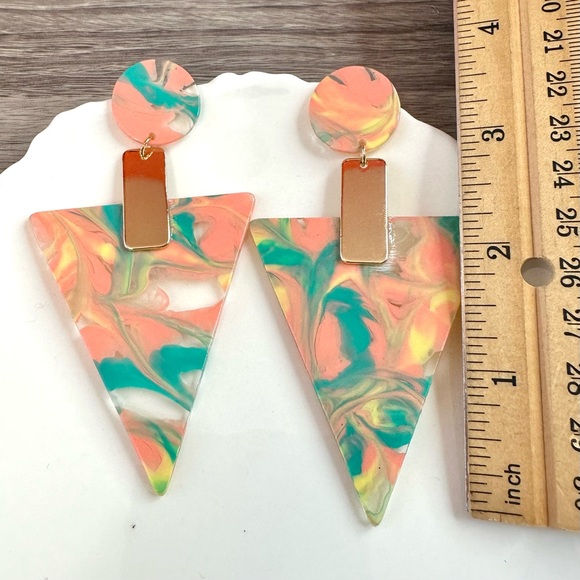 2/$30🌵 Bright Acrylic Triangle Gold Earrings Multicolor Swirl Large Boho NEW - Picture 11 of 12